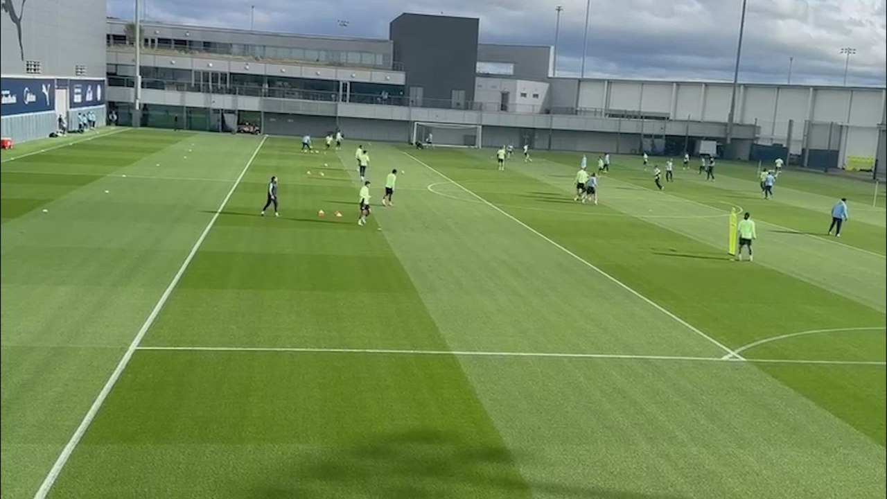 Entrenamiento Manchester City previo al partido contra el Nápoles