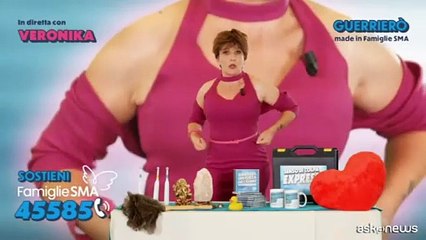 Veronika presenta Guerrierò, Lucia Ocone nella campagna Famiglie Sma