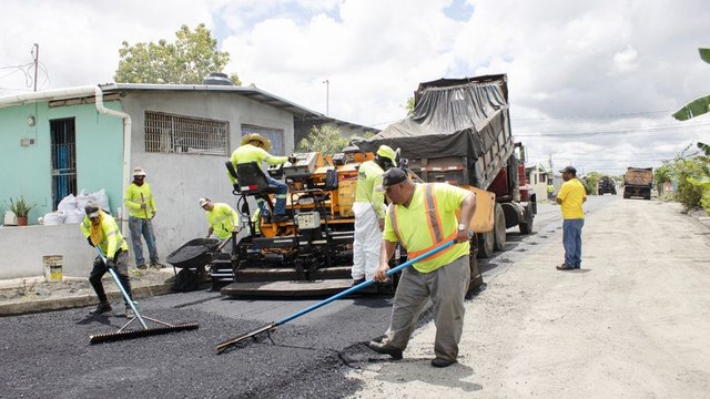 MOP recibe $20 millones para proyectos, defiende plan ‘Tapahuecos’ y confirma que no habrá presupuesto para puentes modulares en 2026