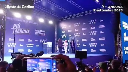 Meloni ad Ancona: "Orgogliosa di vedere tanta gente e del lavoro fatto da Acquaroli"