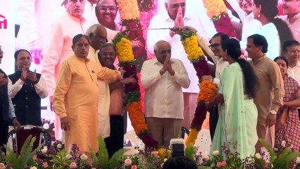 #AHMEDABAD NAMO AMRUT MAHA AROGYA SHIBIR MULAKAT BY #GUJARAT CM