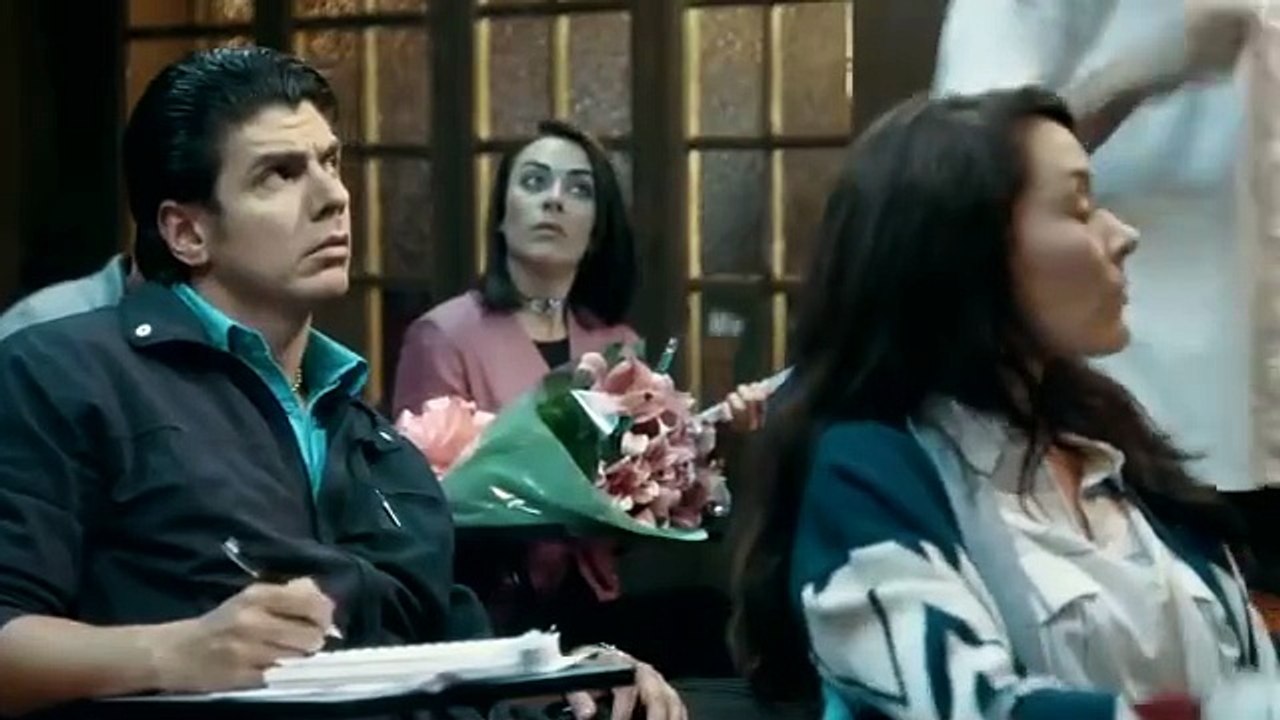 La Nocturna 33