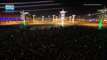 Hitchin' a Ride (snippet of 'Iron Man' by Black Sabbath) - Green Day (live)