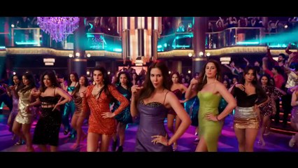 8K_Remastered_-_LAAL_PARI___Akshay_Kumar,_Ja cqueline_Fernandez___Housefull_5(108