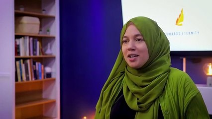 We Asked 10 Female Converts: Why Islam?