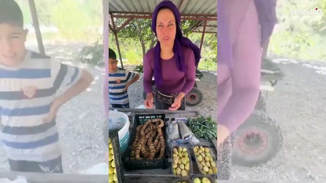 Türkiye'yi gezen turistin alışveriş yaptığı anlar! Aralarındaki diyalog yüzleri gülümsetti