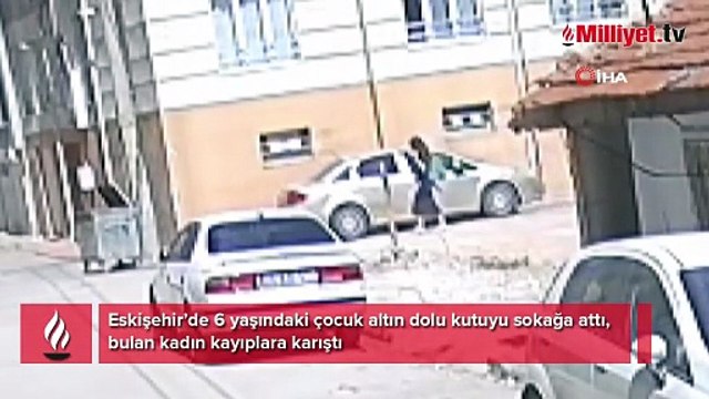 6 yaşındaki çocuk ailesinin tüm servetini camdan attı! Sonrası inanılmaz: ‘Bir kadın kutuyu tekmeleyip açtı, çantasına attı’