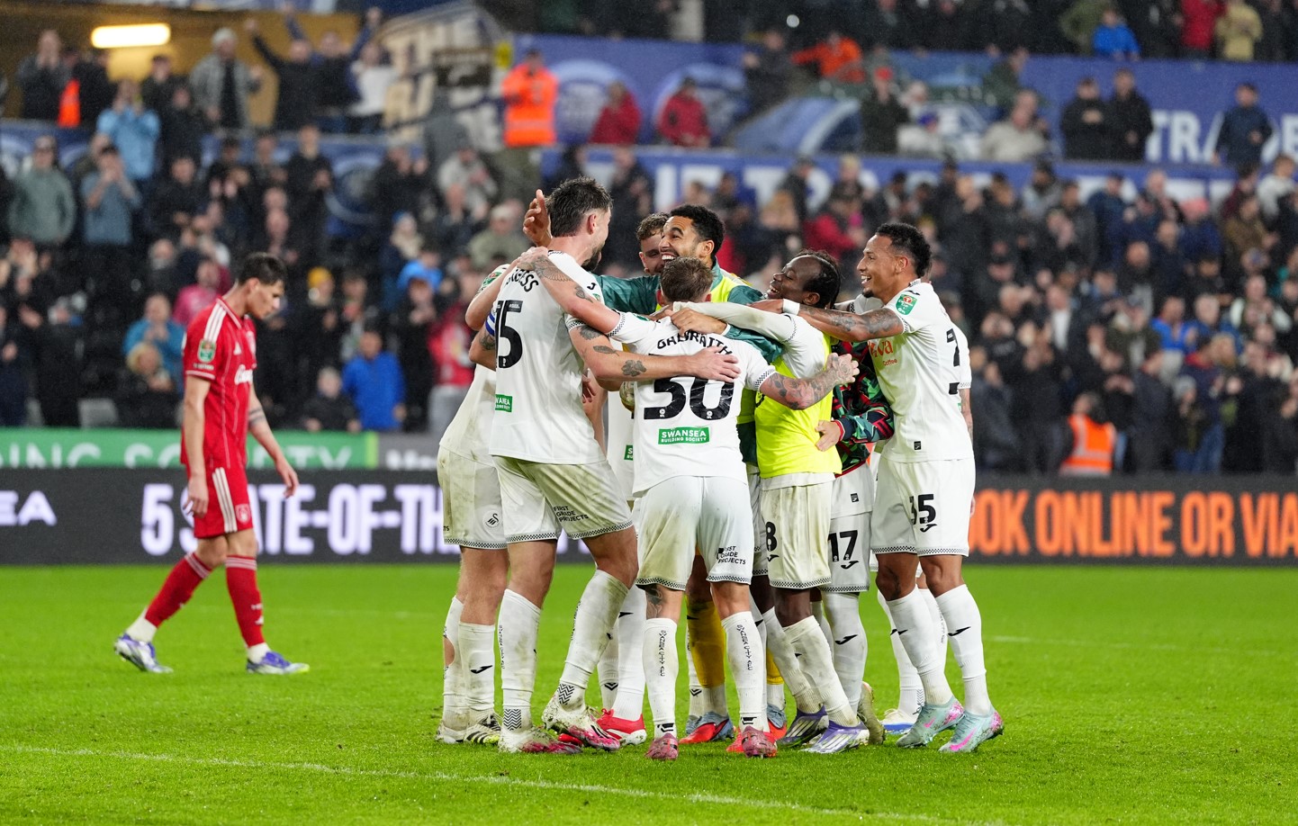 Carabao Cup : Une remontada dans le temps additionnel, l'exploit invraisemblable de Swansea contre Nottingham Forest