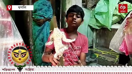 মোবাইলে আসক্তি নেই, অষ্টম শ্রেণির ছাত্রের মন মজেছে প্রতিমা গড়ায়