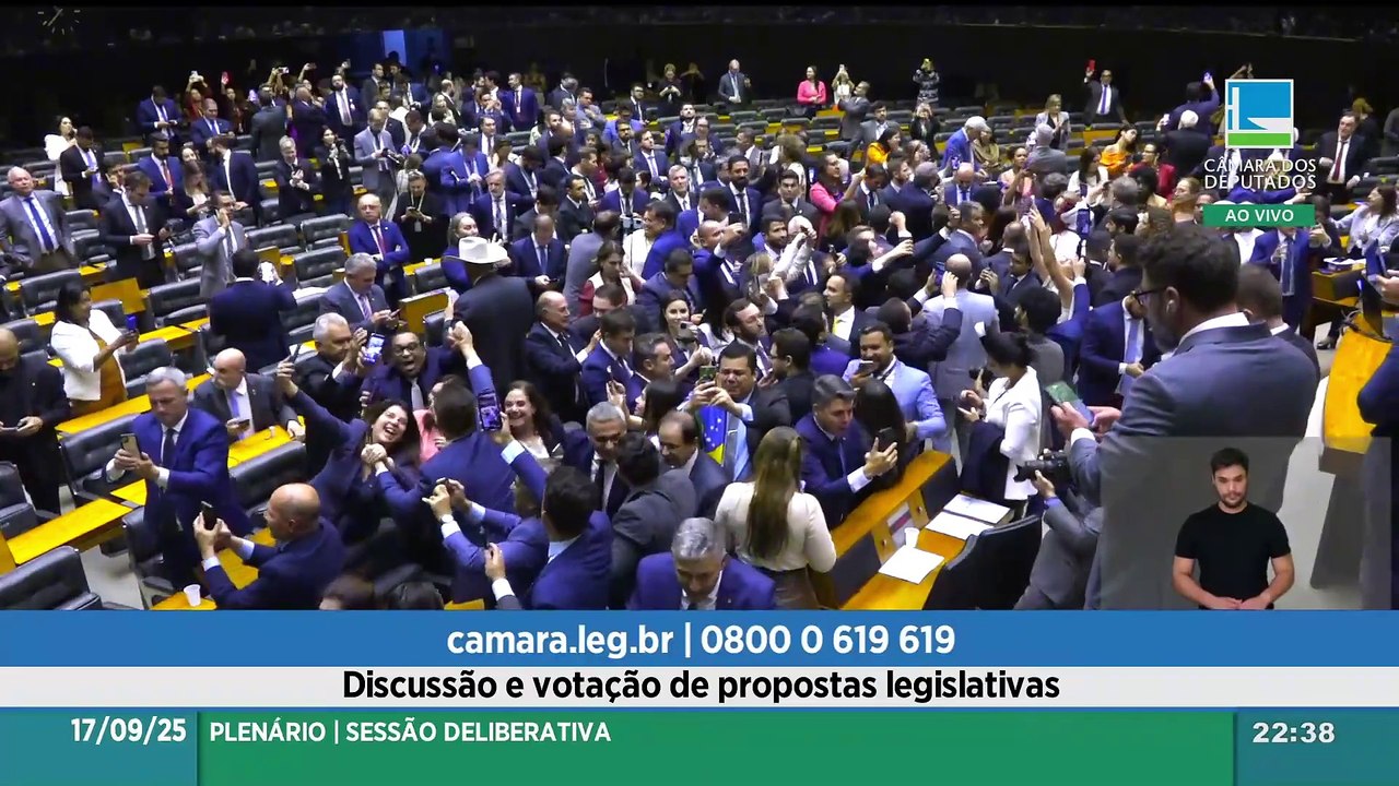 Câmara aprova urgência para projeto de anistia