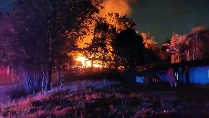 Vela acesa pode ter sido causa de incêndio que destruiu casa em Joinville
