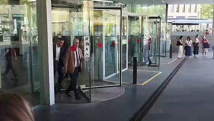 Salida de Albert Soler y su abogado Miguel Copuz, del juicio por el Caso Negreira
