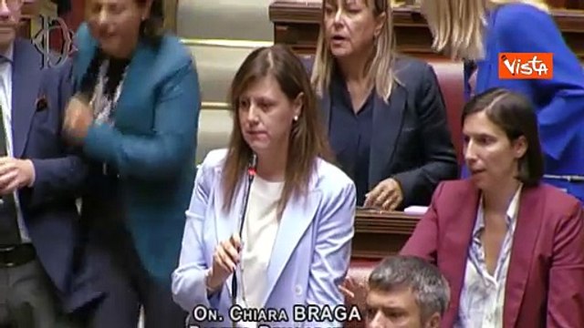Bagarre in Aula dopo l'approvazione separazione carriere per applausi Governo, seduta sospesa