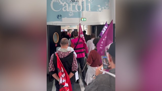 Grève du 18 septembre : nos images de la manifestation dans l'hôpital Saint-Antoine à Paris