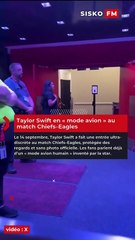 🚨 Taylor Swift en « mode avion humain » ✈️🏈 Le 14 septembre, la star a fait une entrée ultra-discrète au match Chiefs–Eagles, sans photo ni salutation. Les fans s’enflamment sur son apparition fantôme 👻