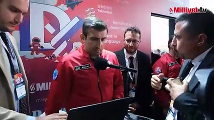 Selçuk Bayraktar'dan Demirören Meyda'ya teşekkür! 'Her Dilden Teknofest' uygulamasını deneyimledi