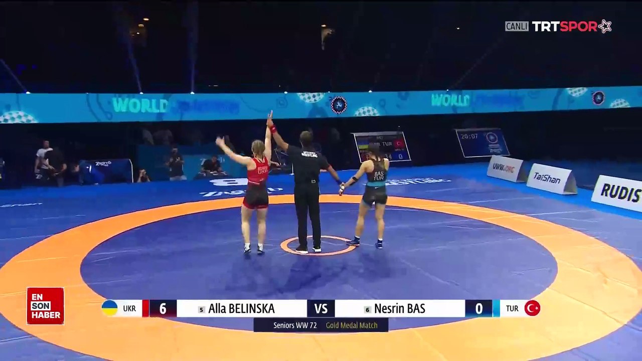 Nesrin Baş, Dünya Güreş Şampiyonası'nda gümüş madalya kazandı