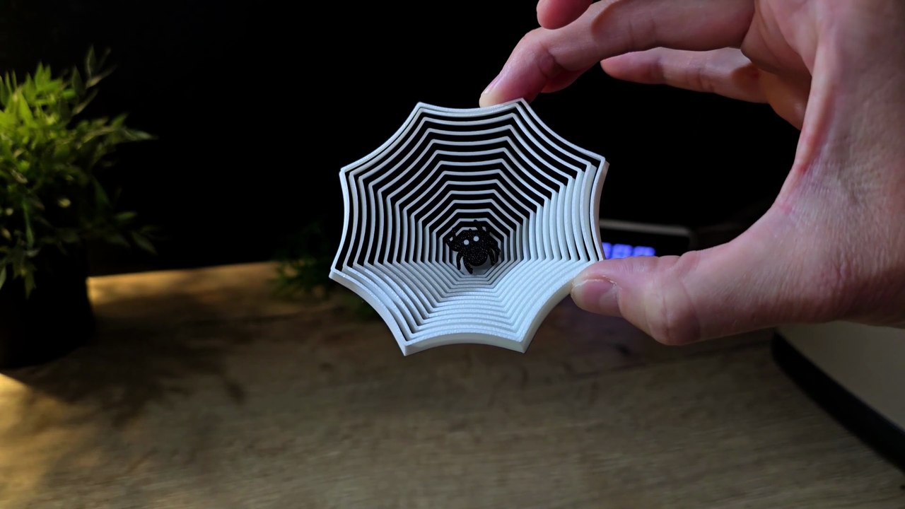 🕸 Halloween 3D Prints - 3D Printed Spiderweb Fidget - Printable 3D Halloween Decorations