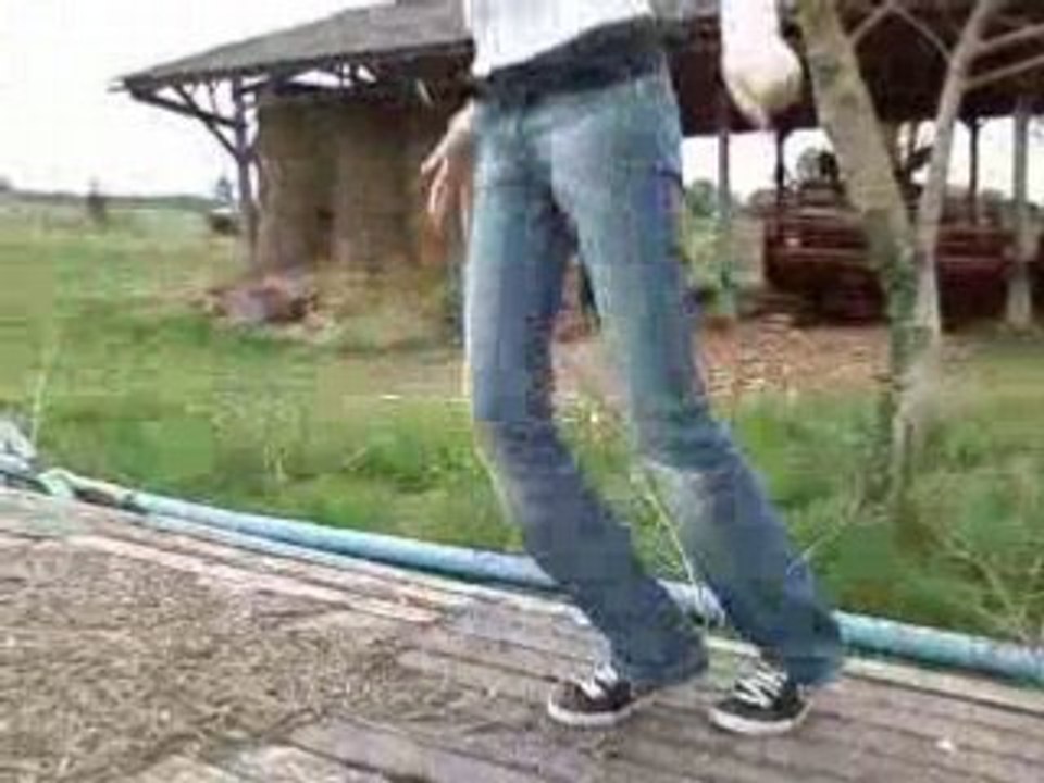Virgie_trou dans le bois