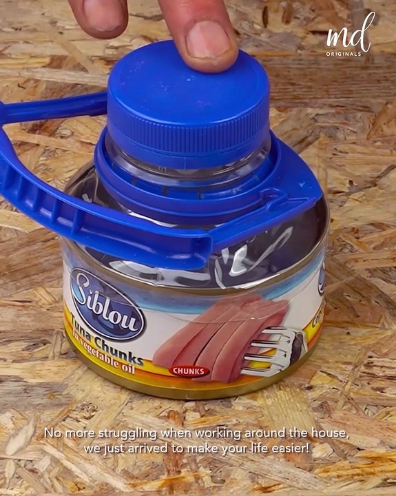 DIY police here! Keep your hands and tools where we can see them!✂️