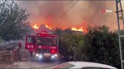 Antalya'da büyük orman yangını: Bazı yerleşim yerleri tahliye edildi!