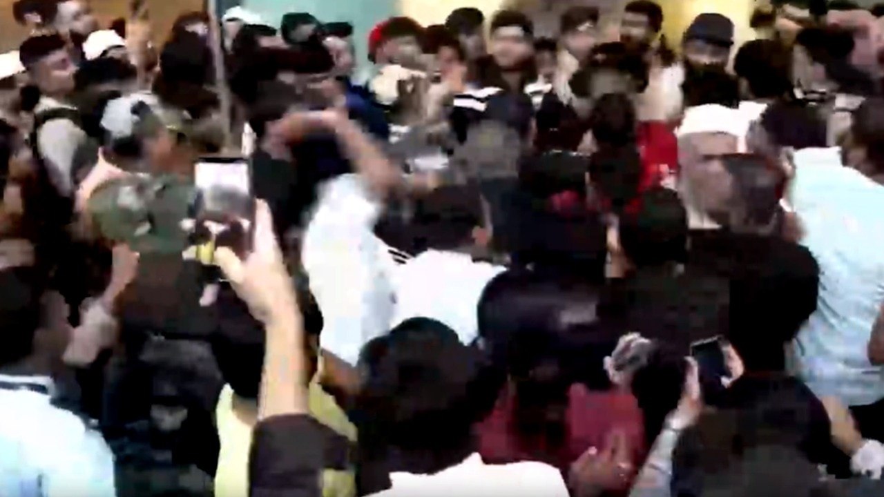 Video: Slaps, punches fly as iPhone 17 launch turns ugly in Mumbai