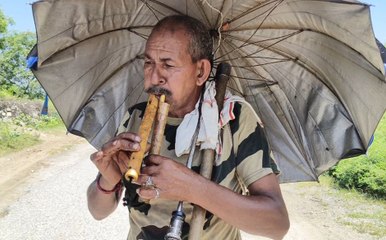 डिजिटल दौर में भी जिंदा है 'अलगोजा'
