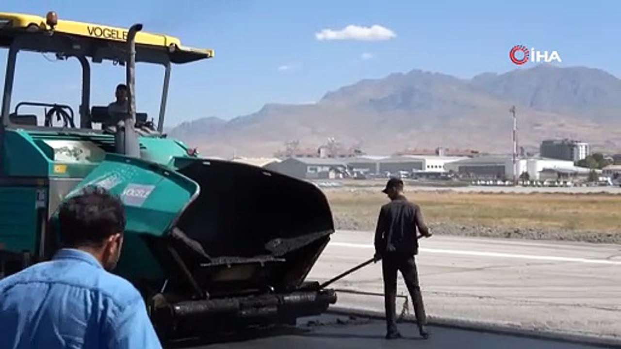 Van Ferit Melen Havalimanı'nda 3 vardiyalı hummalı çalışma