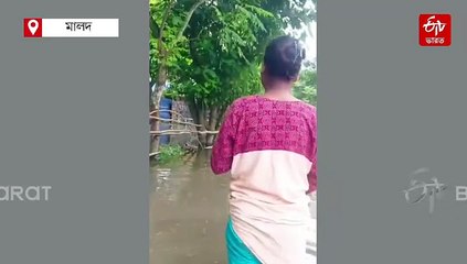 ঘরে বন্যার জল, চৌকি থেকে পড়ে মৃত্যু একরত্তির ! মরশুমে ভূতনিতে গঙ্গার বলি 5