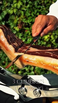 Tres Cumbres Catering- el arte de un buen corte de jamón en cada celebración.