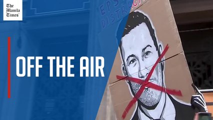 Protesters gather outside Disney studios, LA theater in support for Jimmy Kimmel