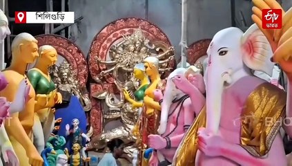 দফায় দফায় বৃষ্টি, শেষ মুহুর্তে বিপাকে প্রতিমা শিল্পীরা