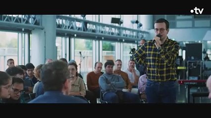 LES RENCONTRES DU PAPOTIN - Dany Boon répond aux interrogations sur ses amours