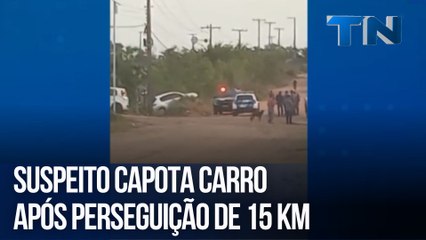 Suspeito capota carro após perseguição de 15 km