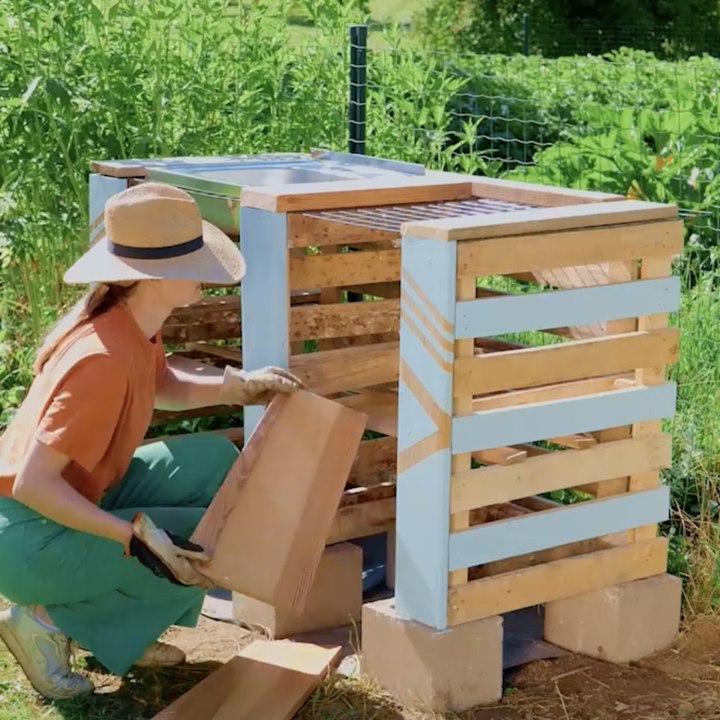 Construisez ce centre de jardinage tout-en-un - outils, pots et sourires inclus ! 🌱🔧