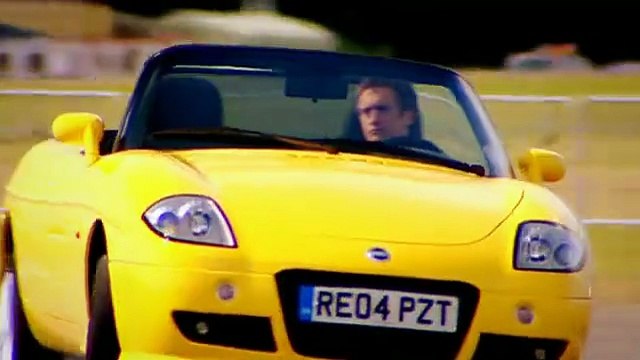 Top Gear S04E09 | Best Convertibles, Parachute Car Stunt & Fiennes’ Guest Lap | Full Episode