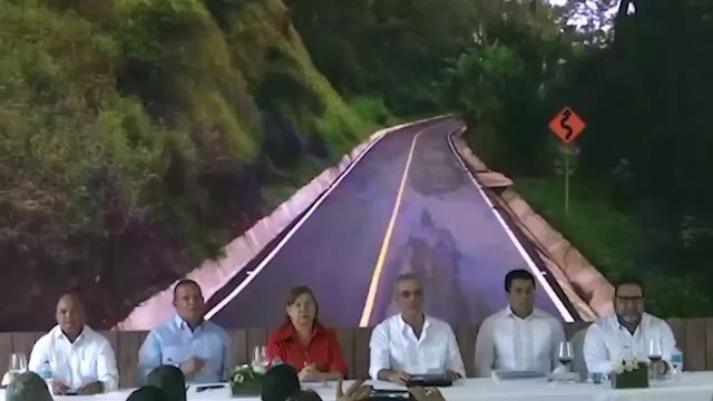 Gobierno entrega carretera de acceso al salto de Aguas Blancas en Constanza