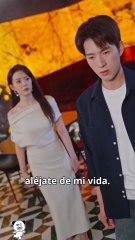 Después de conocer mi identidad, mi ex esposa arrodilló y me rogó que volviéramos a estar juntos!