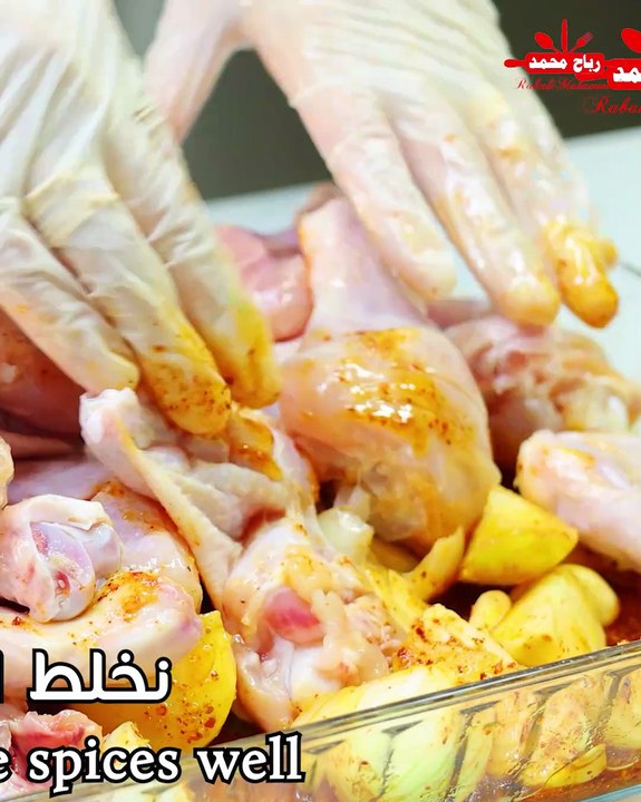 دجاج بالبصل وبرغل بالشعيرية 🍗🔥  مين جاهز لغداء لذيذ وسريع؟ #وصفة_اليوم #أكل_بيتي #دجاج_مشوي مع رباح محمد