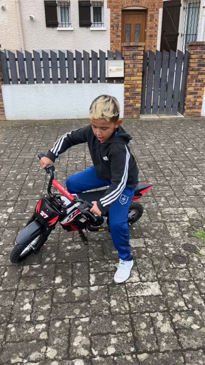 Tao il gère ou pas avec sa moto electrique 🥰