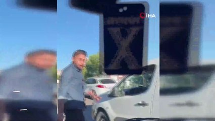 Kahramanmaraş’ta trafik kavgası: Aracın camını yumruklayıp kırdı