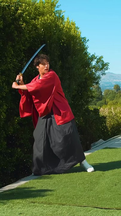 “Can a Katana ⚔️ Stop a Bullet? 🔫 | $10,000 Extreme Test 💥”