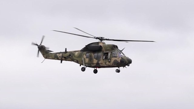 육군, 국산 수리온 헬기 국민 조종사 체험 비행 / YTN