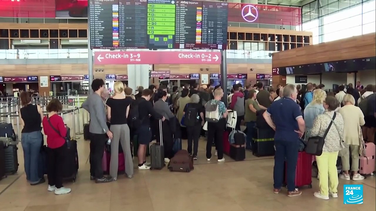 Ciberataque desata caos y molestias entre pasajeros en aeropuertos europeos