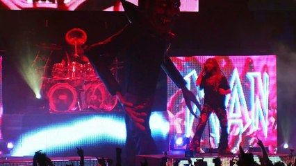 Super-Charger Heaven (White Zombie song) - Rob Zombie (live)