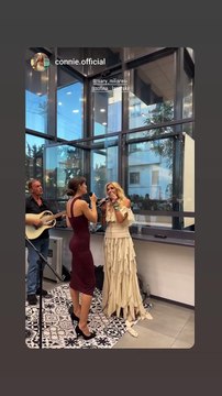 Μηλιαρέση-Ο χορός με τον σύζυγό της, το ντουέτο με την κόρη της & οι ευχές: «Να ζήσετε μανούλα»