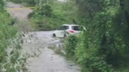 경기 용인 이동저수지 인근 차량 고립...운전자 구조 / YTN