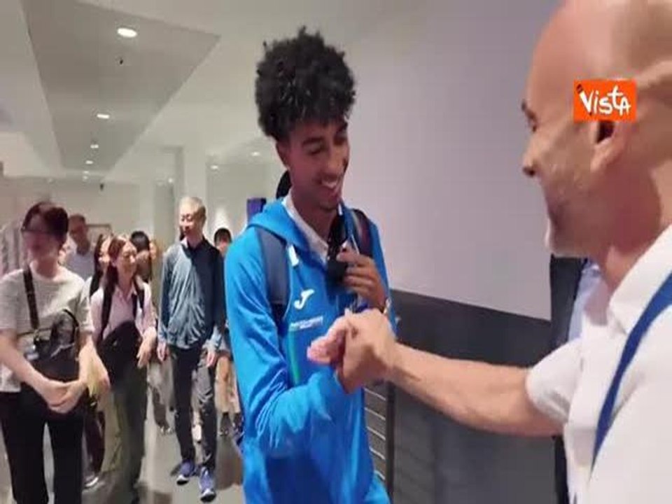 L'atleta Furlani, medaglia d'oro Mondiali atletica di Tokyo, torna in Italia, l’arrivo a Fiumicino