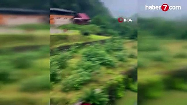 Rize’de büyük sel felaketi! Evlerin sel sularına kapılma anı kamerada