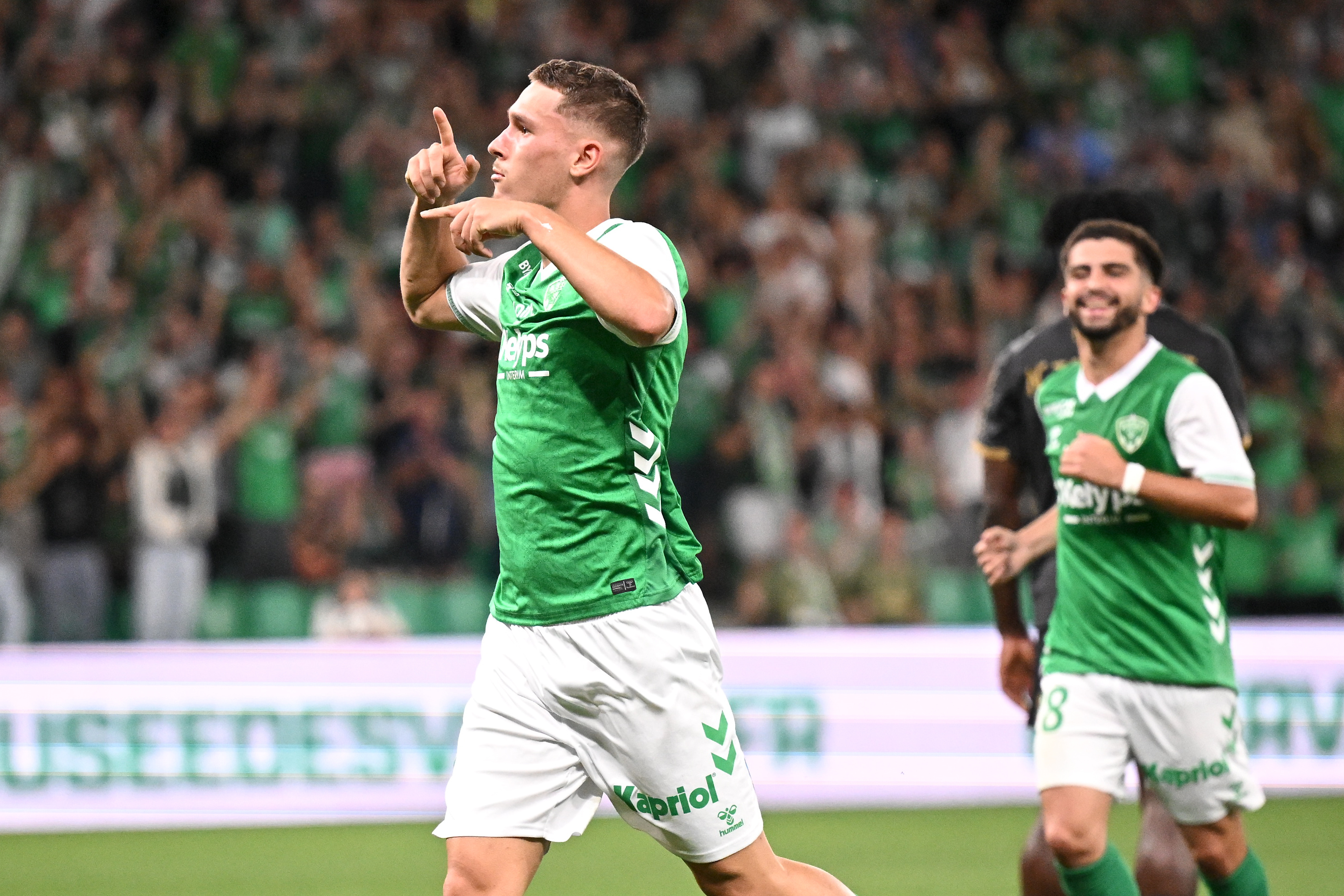 Ligue 2 : Saint-Etienne gagne un match superbe contre Reims